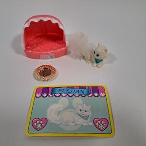 VTG Kenner 1994 Littlest Pet Shop Fluffy Persian Kitty White Bed Bowl Card
